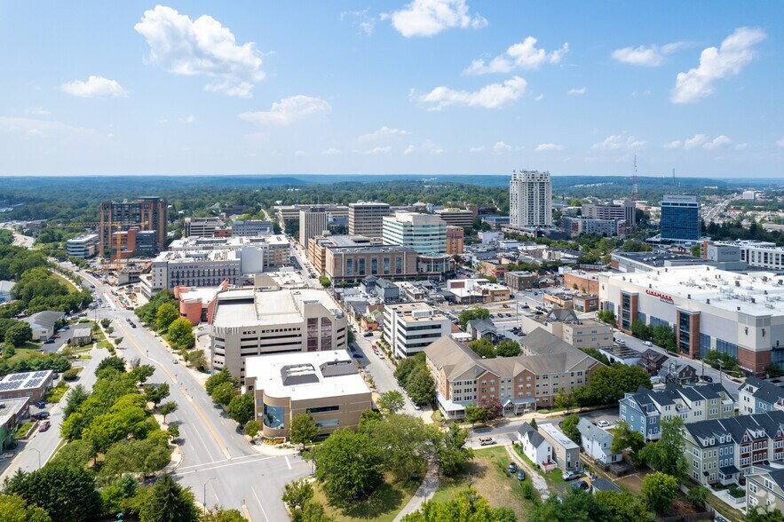 More Photos Of 101 E Chesapeake Ave, Towson Office For Lease