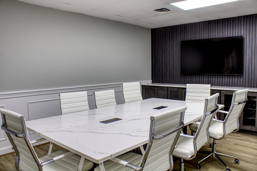 More Photos Of 10521 Judicial Dr, Fairfax Medical For Sale