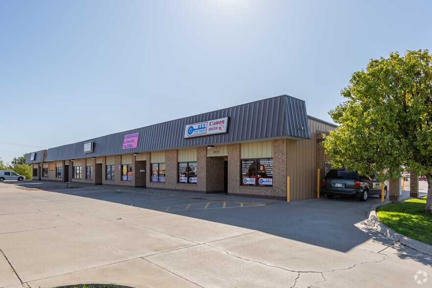 More Photos Of 1008-1016 W Mary St, Garden City General Retail For Lease
