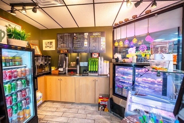 More Photos Of 7000 E Kennedy Blvd, Guttenberg Apartments For Sale