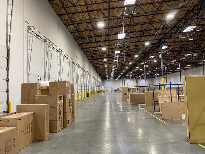 More Photos Of 1905 E Marc Ave, Tacoma Distribution For Lease