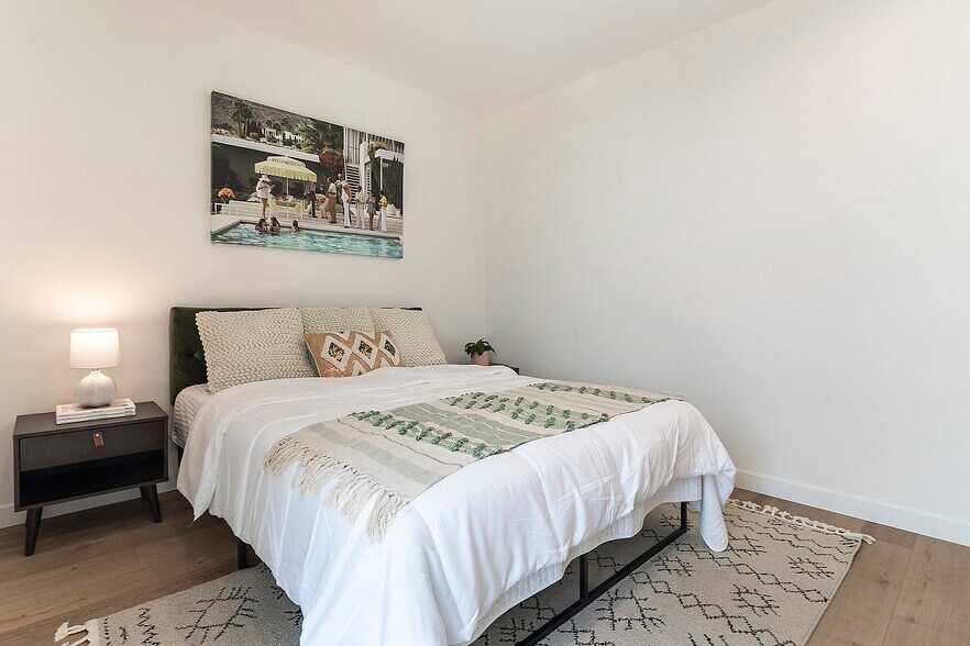 More Photos Of 811 N Harvard Blvd, Los Angeles Multifamily For Sale