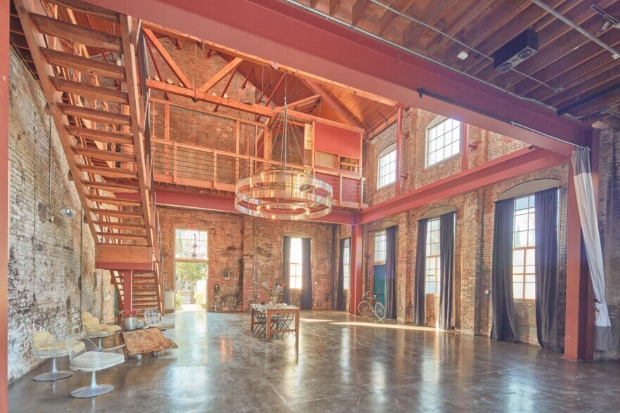 More Photos Of 2640 Huron St, Los Angeles Office For Sale