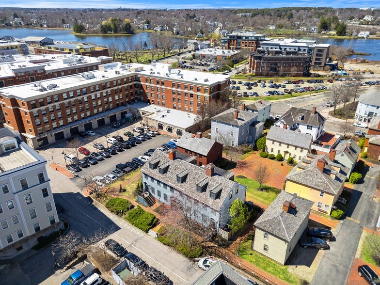 More Photos Of 409 The Hill, Portsmouth Hotel For Sale