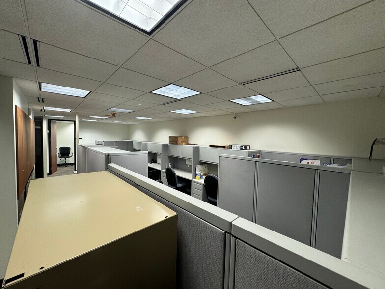 More Photos Of 1100 Alakea St, Honolulu Office For Sale