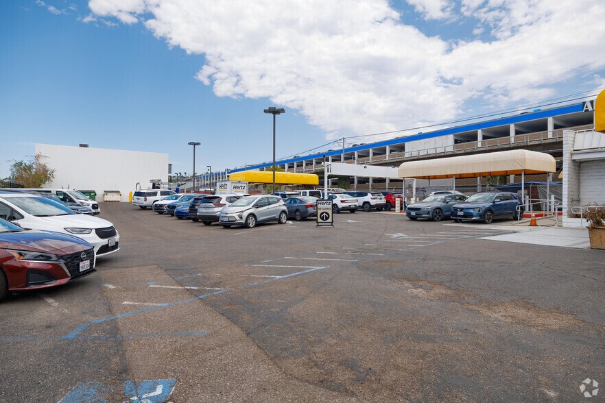 More Photos Of 1120 W Laurel St, San Diego Auto Dealership For Lease