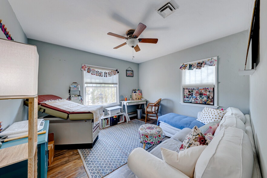 More Photos Of 610 S 8th St, Las Vegas Office For Lease