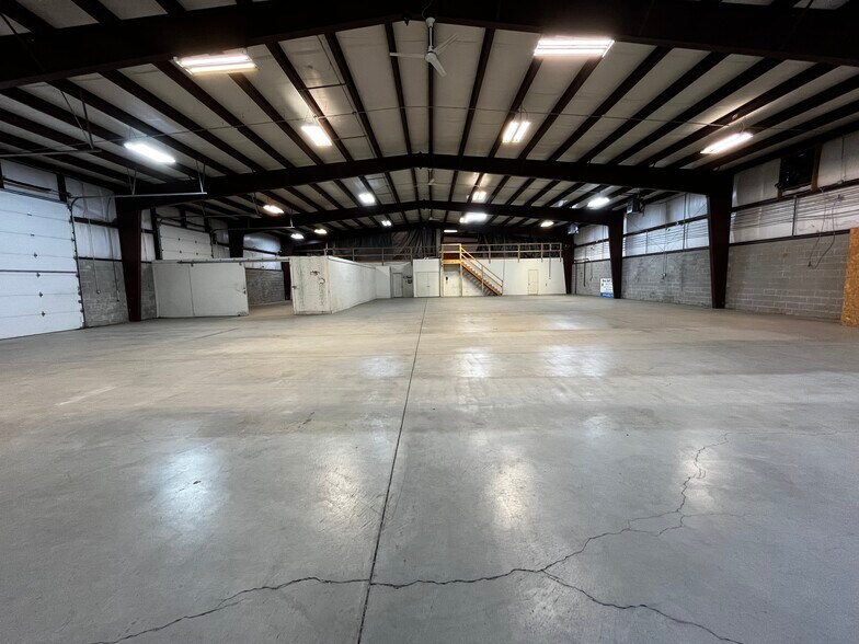 More Photos Of 2488 Williams Hwy, Williamstown Distribution For Lease