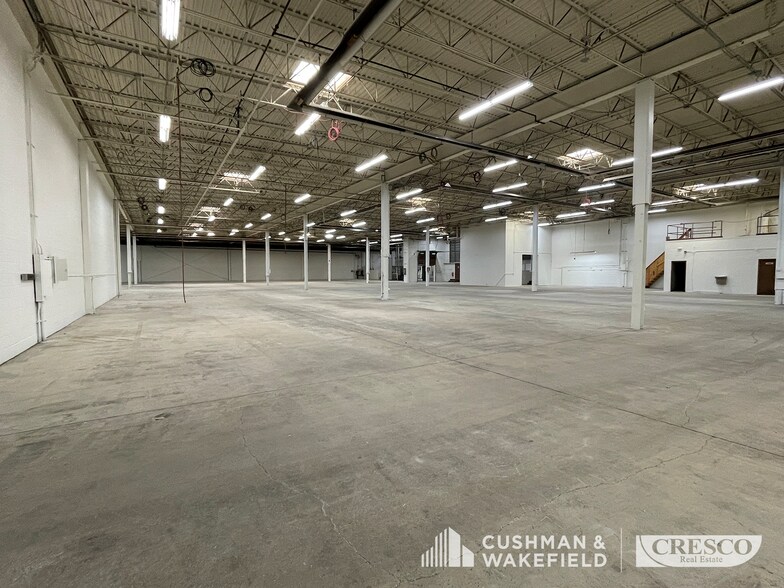 More Photos Of 720 E Highland Rd, Macedonia Warehouse For Sale