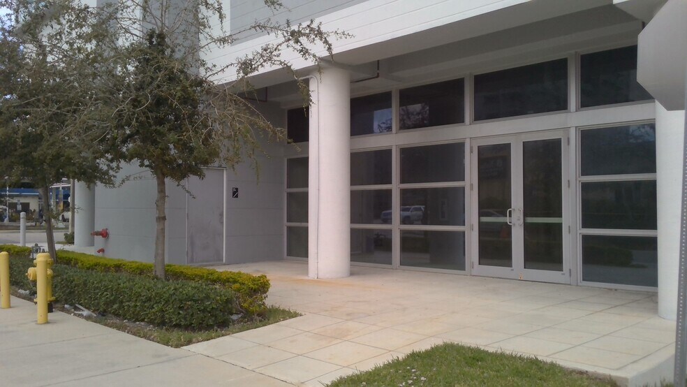 Primary Photo Of 201 NW 37th Ave, Miami Self Storage For Lease