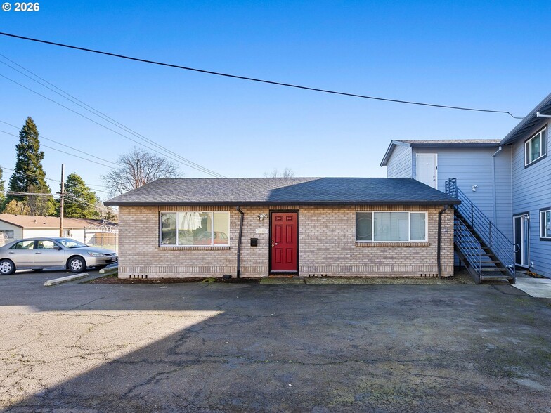 More Photos Of 8451-8463 SE Foster Rd, Portland Apartments For Sale