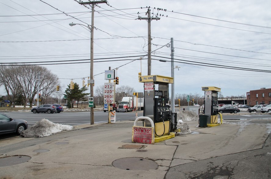 More Photos Of 255 Mystic Ave, Medford Service Station For Sale