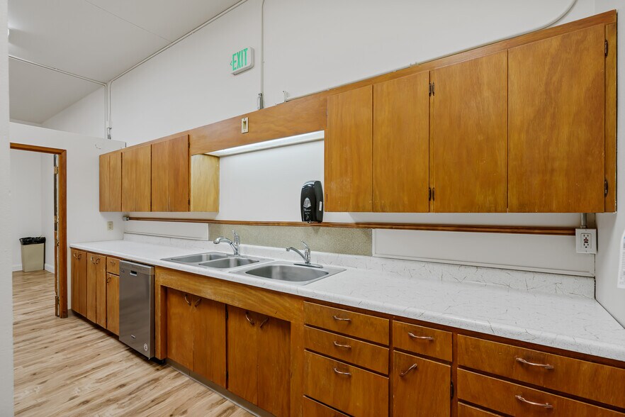 More Photos Of 1201 N B St, Ellensburg Specialty For Lease