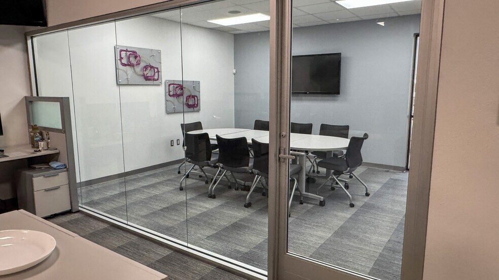 More Photos Of 8550 Boeing Dr, El Paso Office For Lease