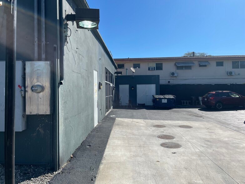 More Photos Of 72 NW 79th St, Miami Restaurant For Sale