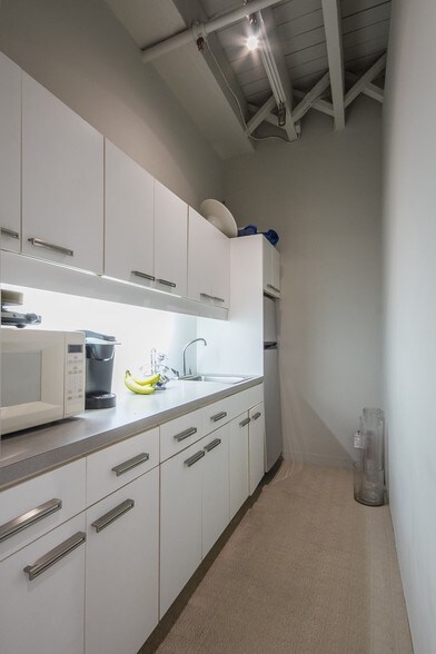 More Photos Of 306 E 61st St, New York Office For Lease