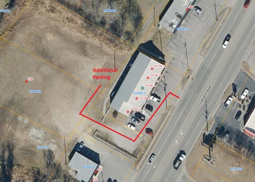 More Photos Of 310 S Bickett Blvd, Louisburg Storefront Retail Office For Lease