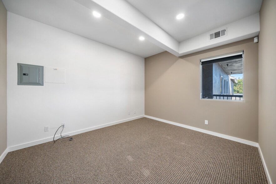 More Photos Of 1400 Railroad St, Paso Robles Office For Lease