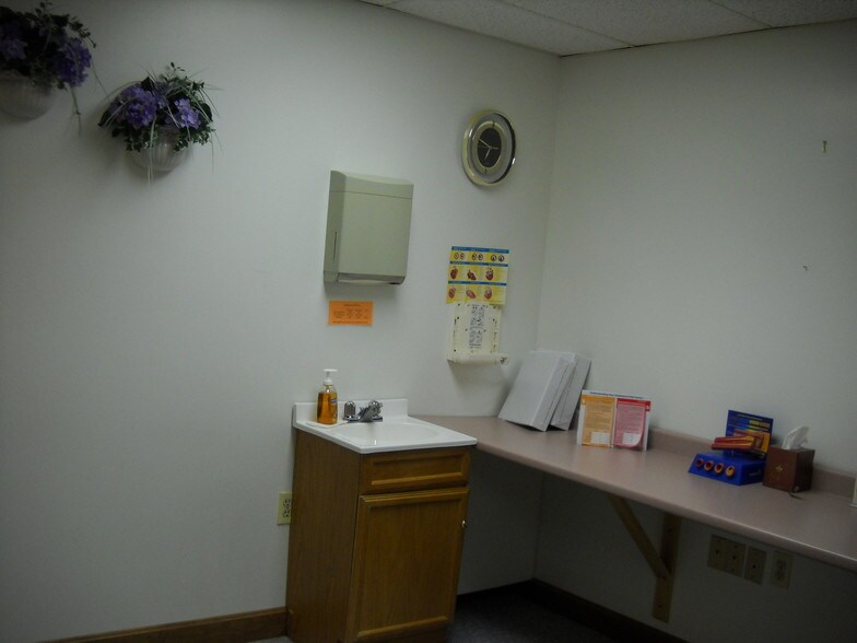 More Photos Of 6 Storrs Rd, Mansfield Center General Retail For Sale