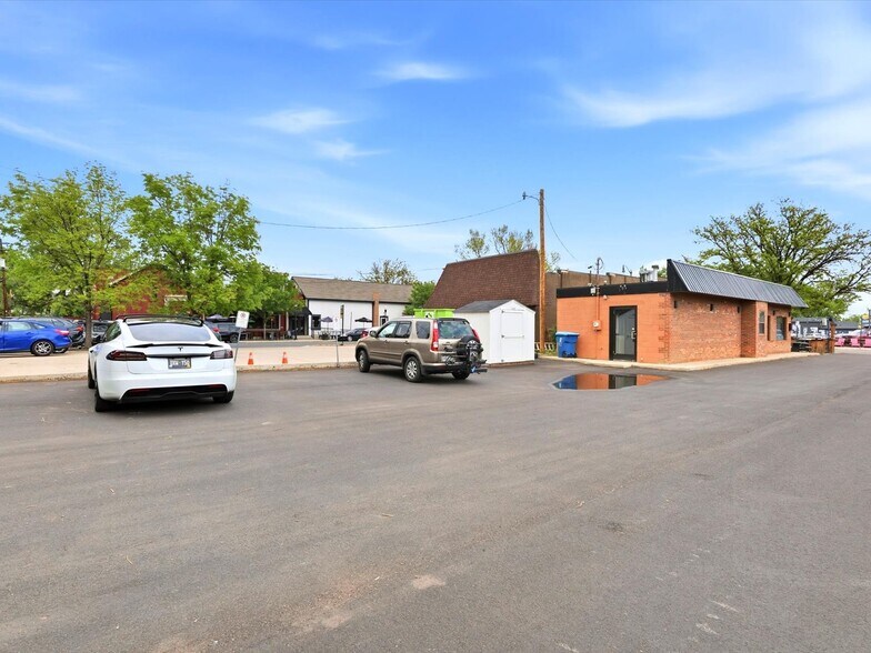 More Photos Of 109 N Public Rd, Lafayette Freestanding For Sale