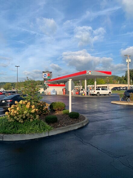 More Photos Of 1001-1029 Cumberland Falls Hwy, Corbin Unknown For Lease