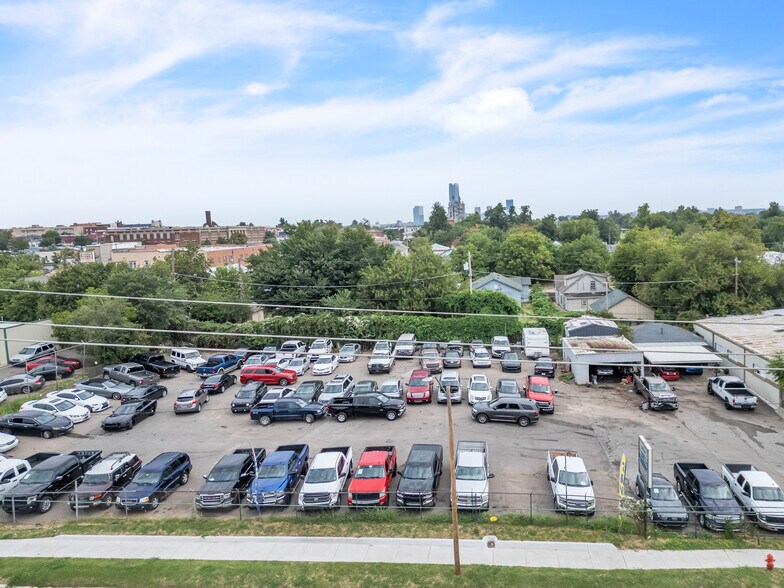 More Photos Of 111 SW 29th St, Oklahoma City Auto Dealership For Sale