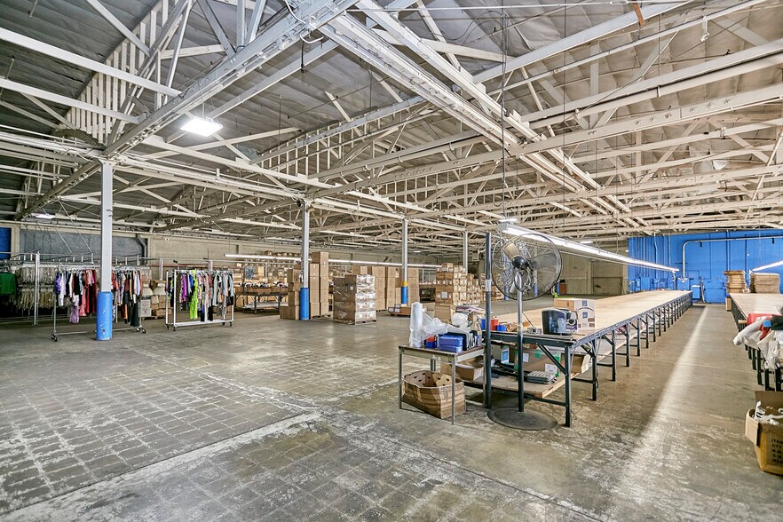 More Photos Of 164 W Jefferson Blvd, Los Angeles Warehouse For Sale