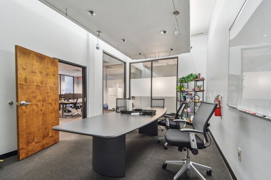 More Photos Of 10901 Danka Cir N, Saint Petersburg Office For Sale