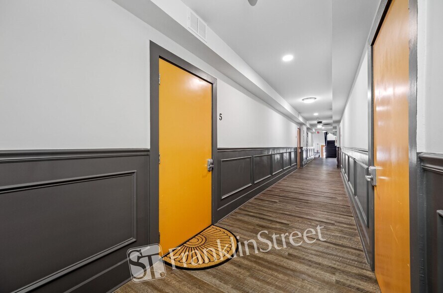 More Photos Of 104 S Armenia Ave, Tampa Apartments For Sale