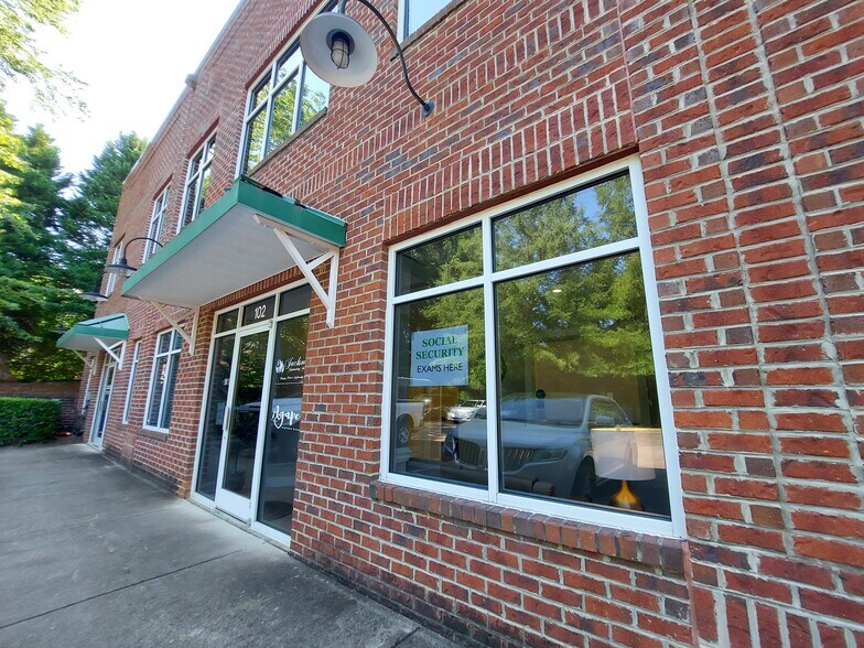 More Photos Of 1890 S Main St, Wake Forest Office For Lease