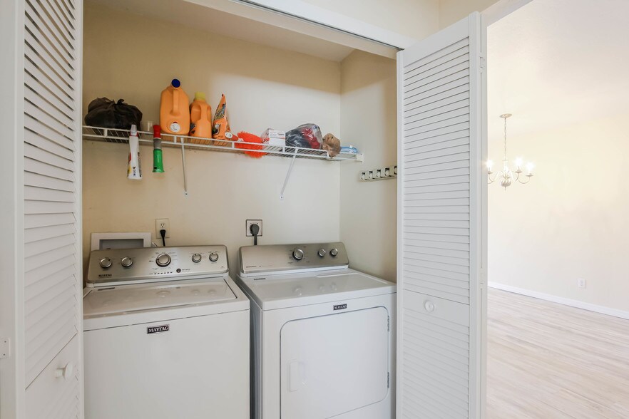 More Photos Of 706 SE 13th Ct, Cape Coral Apartments For Sale