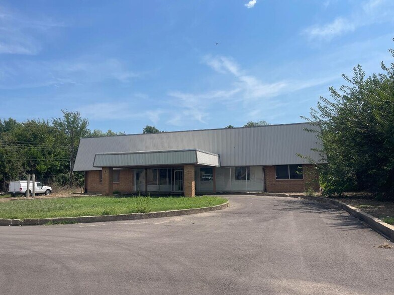 More Photos Of 1315 24th Ave SW, Norman Freestanding For Lease