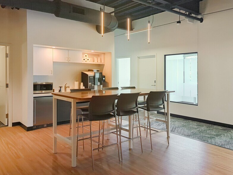 More Photos Of 2323 W 5th Ave, Columbus Coworking Space