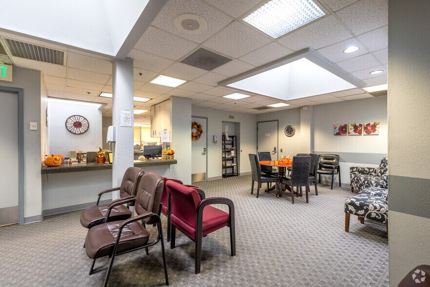 More Photos Of 4000 Physicians Blvd, Bakersfield Medical For Sale