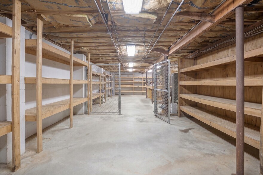 More Photos Of 6900 Fairfield Dr, Pensacola Office For Sale
