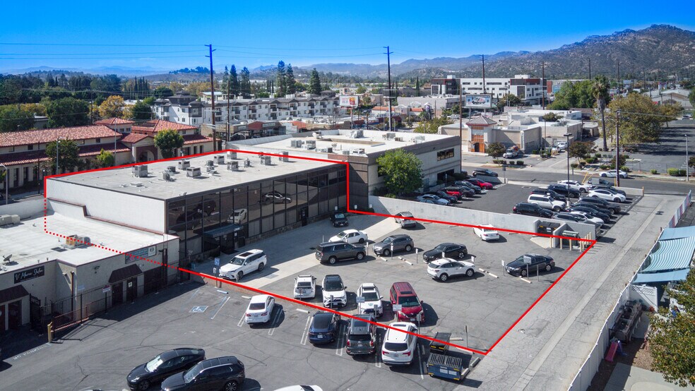 More Photos Of 21049 Devonshire St, Chatsworth Office Residential For Lease