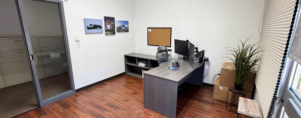 More Photos Of 7621 N Del Mar Ave, Fresno Office For Lease