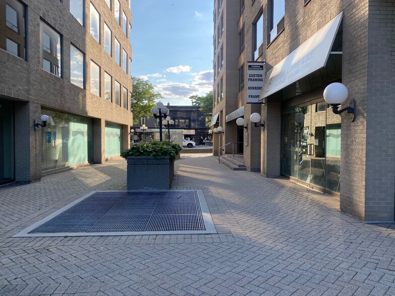 More Photos Of 1177 Yonge St, Toronto Apartments For Lease