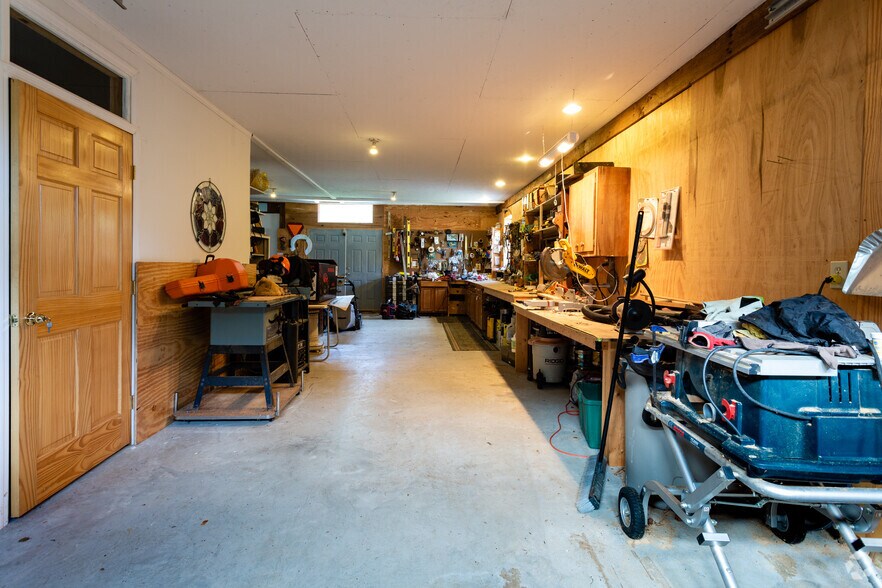 More Photos Of 144 Ashocon Way, Hartwick Specialty For Sale