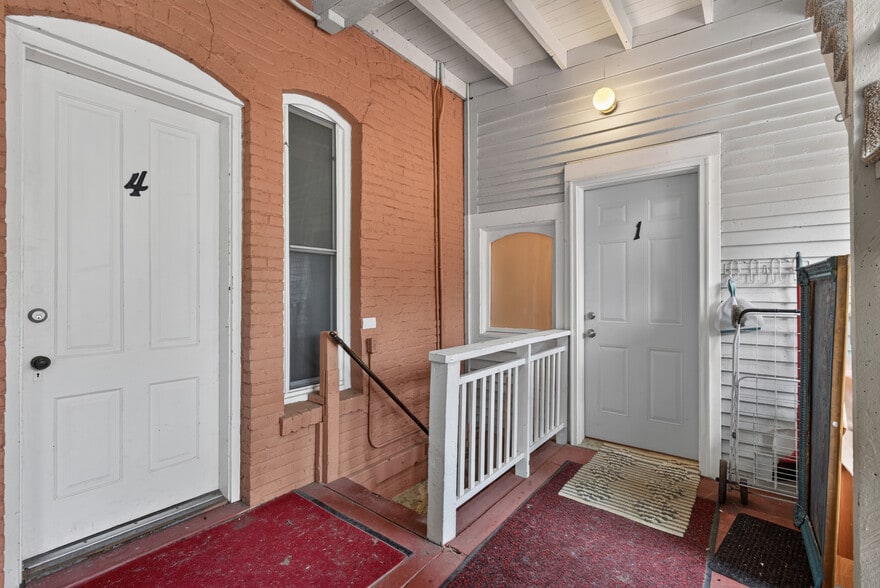 More Photos Of 446 Madison St NE, Minneapolis Multifamily For Sale