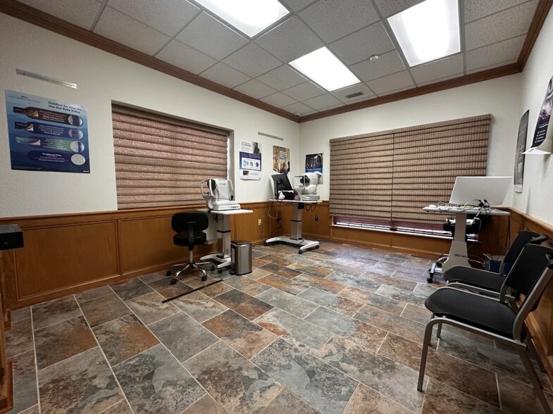 More Photos Of 2702 Shepherd St, Abilene Office For Sale
