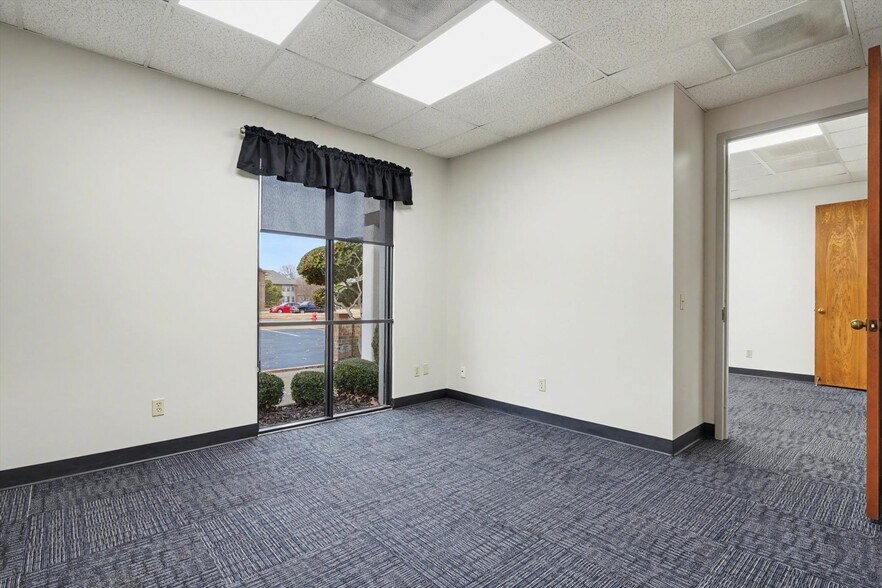 More Photos Of 3103 S Juniper Ave, Broken Arrow Office For Lease