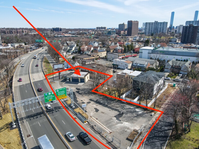 More Photos Of 1696 Bergen Tpke, Fort Lee Auto Dealership For Sale