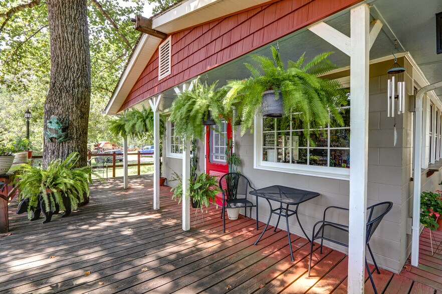 More Photos Of 1105 W Lake Rd, Spout Spring Trailer Camper Park For Sale