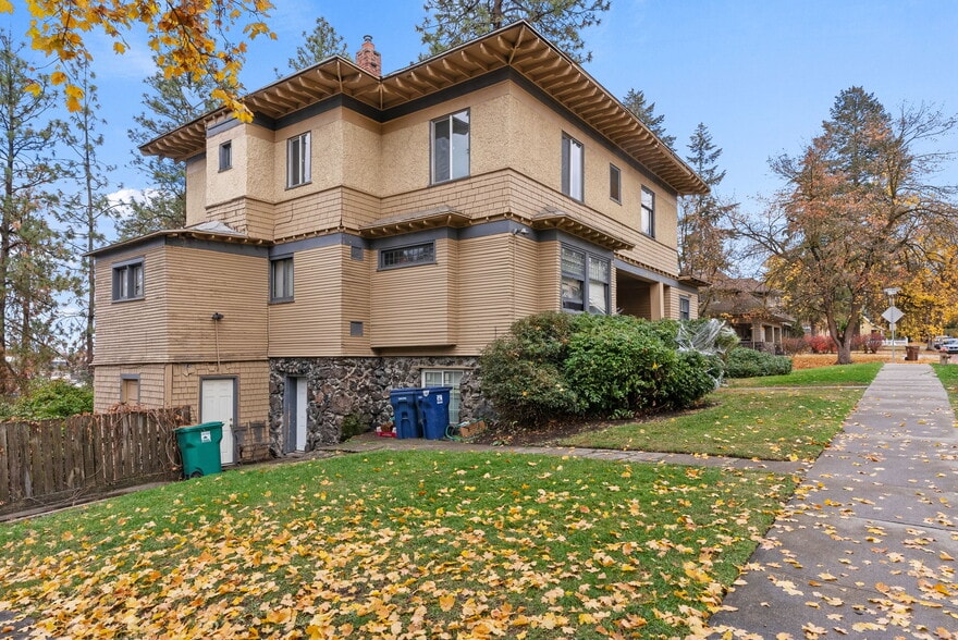 More Photos Of 2002 W 8th Ave, Spokane Multifamily For Sale