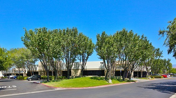 More Photos Of 720 E Carnegie Dr, San Bernardino Light Distribution For Lease