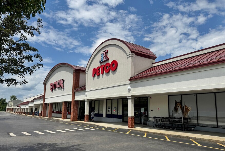 More Photos Of 4-8 Plaistow Rd, Plaistow Unknown For Lease