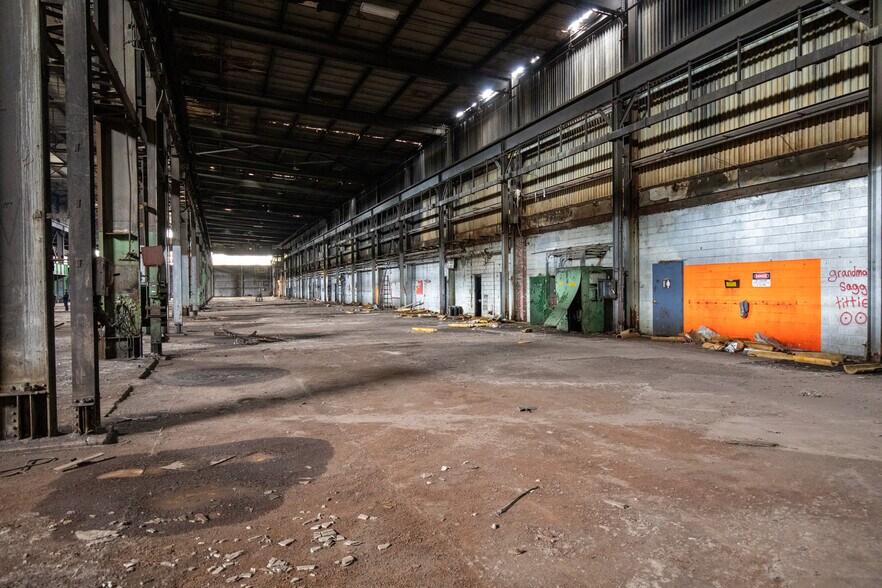 More Photos Of 2800 E Dunes Hwy, Gary Warehouse For Lease