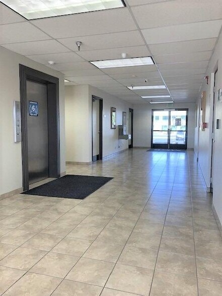 More Photos Of 15428 Civic Dr, Victorville Office For Lease