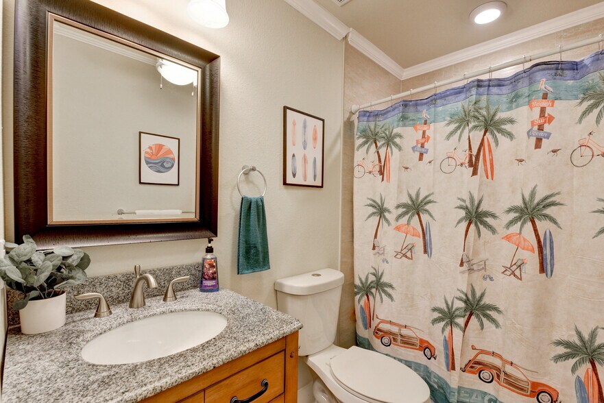 More Photos Of 1820 Avenue O 1/2, Galveston Multifamily For Sale